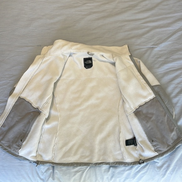 North Face Jacket | Women Medium - Picture 4 of 5